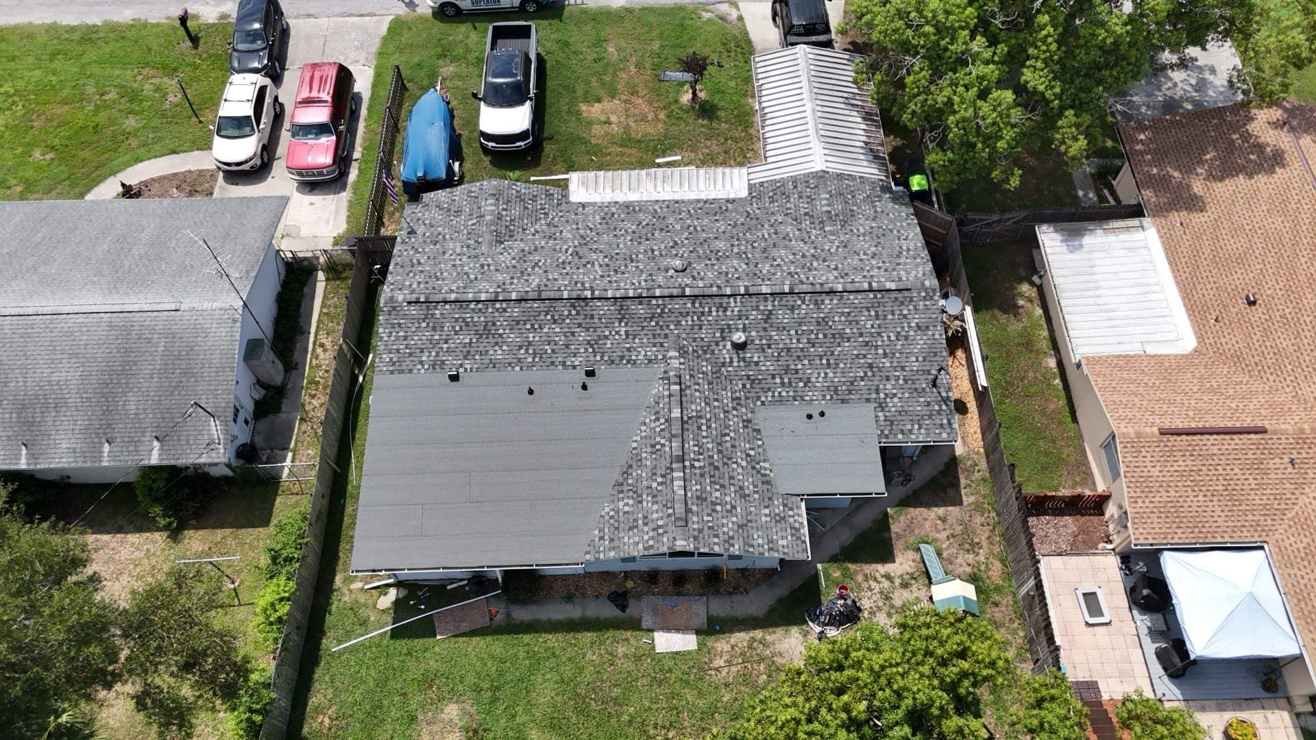 Finished roof in Zephyrhills FL seen from the street side